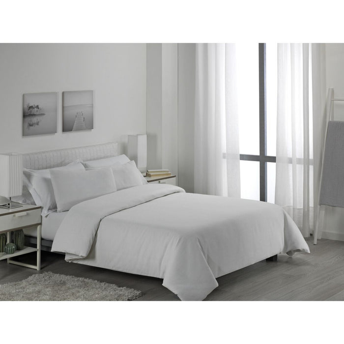 Alexandra House Living Lyon White Duvet Cover Set, 105 cm Bed, 4 Pieces